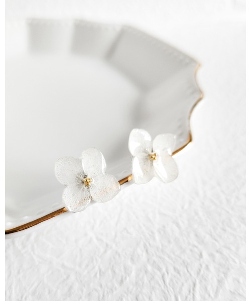 CERCA（チェルカ）の「Tresor*/紫陽花　サージカルステンレスピアス（ピアス（両耳用）・レディース・ピンク/ホワイト/ラベンダー/ブルー/ミント・FREE）」の10枚目の写真