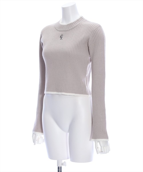 clear(クリア)の「ワンポイント刺繍フレアスリーブニットトップス(ニット/セーター・レディース・オフホワイト/グレイッシュベージュ/ブラック・F)」の4枚目の写真