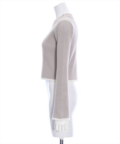 clear(クリア)の「ワンポイント刺繍フレアスリーブニットトップス(ニット/セーター・レディース・オフホワイト/グレイッシュベージュ/ブラック・F)」の5枚目の写真