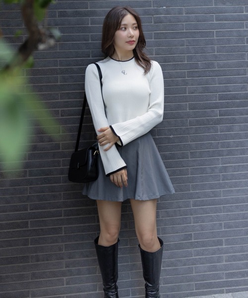 clear(クリア)の「ワンポイント刺繍フレアスリーブニットトップス(ニット/セーター・レディース・オフホワイト/グレイッシュベージュ/ブラック・F)」の16枚目の写真