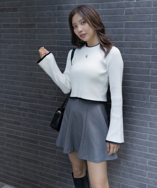 clear(クリア)の「ワンポイント刺繍フレアスリーブニットトップス(ニット/セーター・レディース・オフホワイト/グレイッシュベージュ/ブラック・F)」の14枚目の写真