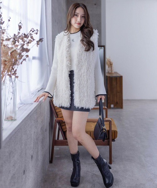 clear(クリア)の「ワンポイント刺繍フレアスリーブニットトップス(ニット/セーター・レディース・オフホワイト/グレイッシュベージュ/ブラック・F)」の17枚目の写真