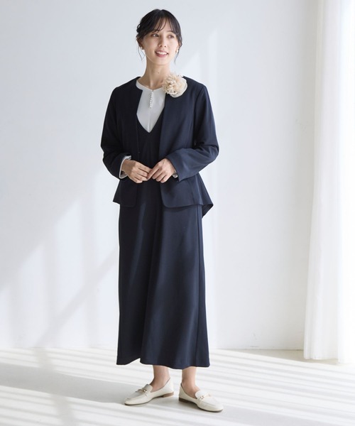 GLOBAL WORK(グローバルワーク)の「スゴラクストレッチVネックジャンスカ/970903(ジャンパースカート・レディース・ブラック/ライトベージュ/ネイビー・MEDIUM/LARGE)」の11枚目の写真