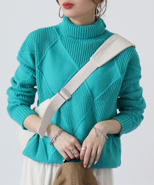 A.N.L(エーエヌエル レーベル)の「A.N.L 格子柄ハイネックニット(ニット/セーター・レディース・アイボリー/エメラルド/ブラック/ベージュ/イエロー・38)」の4枚目の写真