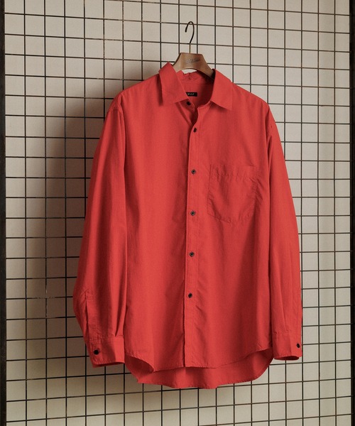 WILD LIFE TAILOR Adam et Rope'（ワイルドテーラーアダムエロペ　）の「【WILD LIFE TAILOR】 ワッシャー ナイロンタスラン レギュラーカラーシャツ / 弱撥水 / UVカット / 接触冷感 / 透湿（シャツ/ブラウス・メンズ・オリーブ/ネイビー/オレンジ・L/M）」の3枚目の写真