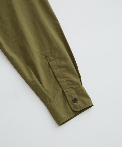 WILD LIFE TAILOR Adam et Rope'（ワイルドテーラーアダムエロペ　）の「【WILD LIFE TAILOR】 ワッシャー ナイロンタスラン レギュラーカラーシャツ / 弱撥水 / UVカット / 接触冷感 / 透湿（シャツ/ブラウス・メンズ・オリーブ/ネイビー/オレンジ・L/M）」の9枚目の写真