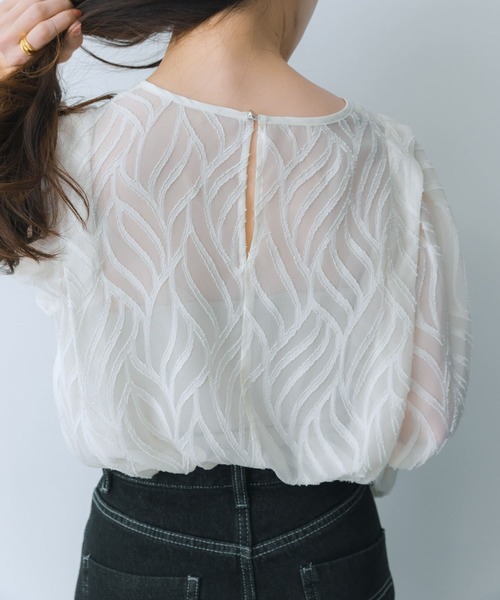 HEYUMM（ヘユム）の「パイピングジャガードブラウス（シャツ/ブラウス・レディース・ラベンダー/アイボリー/ブラック・ONE）」の8枚目の写真