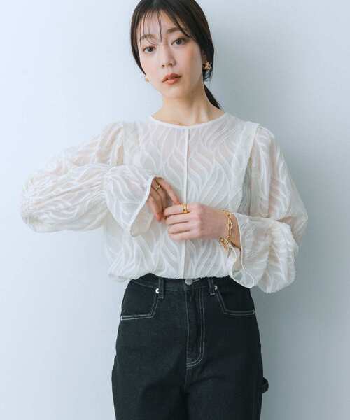 HEYUMM（ヘユム）の「パイピングジャガードブラウス（シャツ/ブラウス・レディース・ラベンダー/アイボリー/ブラック・ONE）」の4枚目の写真