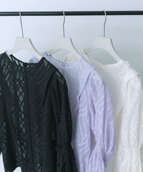 HEYUMM（ヘユム）の「パイピングジャガードブラウス（シャツ/ブラウス・レディース・ラベンダー/アイボリー/ブラック・ONE）」の11枚目の写真