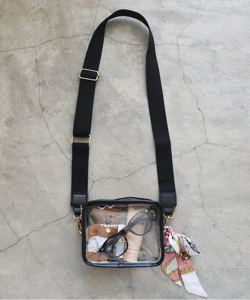 styiro（スタイロ）の「クリアショルダーバッグ/スカーフ付き（ショルダーバッグ・レディース・ホワイト/ブラック・FREE）」の2枚目の写真