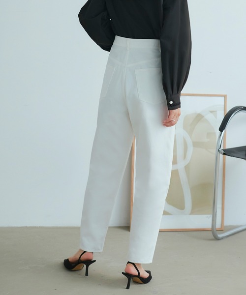 RUIRUE BOUTIQUE（ルイルエブティック）の「バルーンデニムパンツ（デニムパンツ・レディース・ホワイト・マルチサイズ）」の10枚目の写真