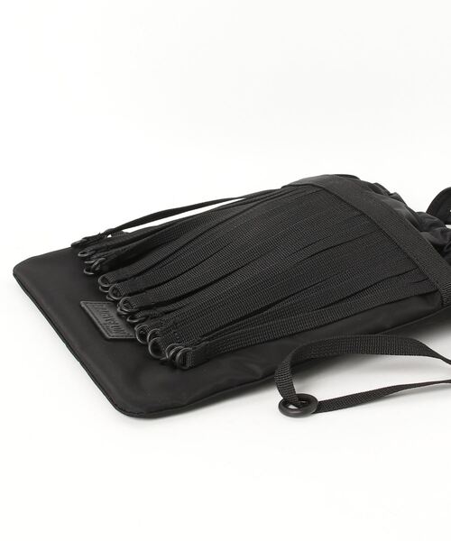 BAICYCLON by Bagjack（バイシクロン バイ バグジャック）の「BAICYCLON by bagjack/TAPE FRINGE DRAW STRING BAG（ショルダーバッグ・メンズ・ブラック・FREE）」の3枚目の写真