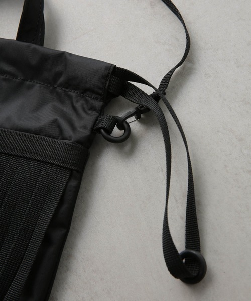 BAICYCLON by Bagjack（バイシクロン バイ バグジャック）の「BAICYCLON by bagjack/TAPE FRINGE DRAW STRING BAG（ショルダーバッグ・メンズ・ブラック・FREE）」の14枚目の写真