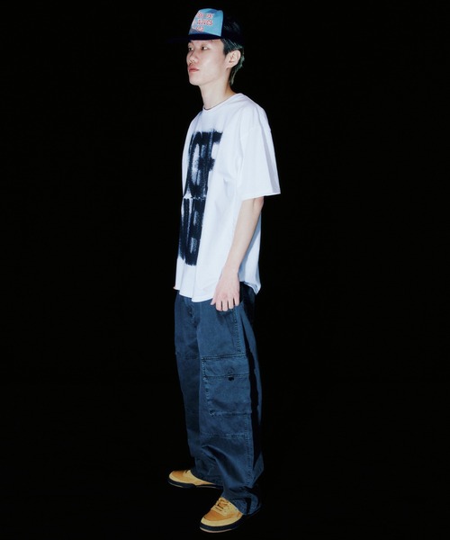 A'GEM/9 × .kom 『ISTKUNST/イストクンスト』 SCENE NUMBER TEE/シーンナンバー Tシャツ（Tシャツ/カットソー）｜ISTKUNST（イストクンスト）