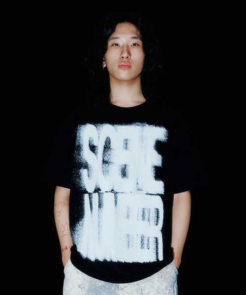 A'GEM/9 × .kom 『ISTKUNST/イストクンスト』 SCENE NUMBER TEE/シーンナンバー Tシャツ（Tシャツ/カットソー）｜ISTKUNST（イストクンスト）