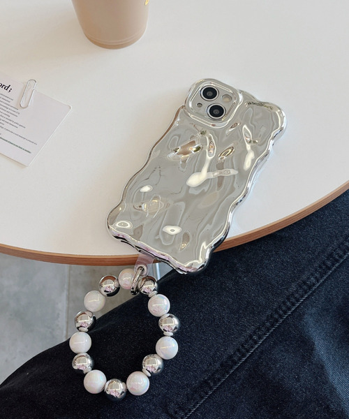 SILVER BULLET（シルバーバレット）の「『SBLTR』iPhone11 iPhone12 iPhone13 iPhone14 iPhone15 Pro/Pro Max/Plus ミラー パールチェーン iphoneケース スマホカバー（スマホケース/カバー・レディース・シルバー・iPhone 11/iPhone 12/iPhone 12 Pro/iPhone 12 Pro Max/iPhone 13/iPhone 13 Pro/iPhone 13 Pro Max/iPhone 14/iPhone 14 Pro/iPhone 14 Pro Max/iPhone 15/iPhone 15 Plus/iPhone 15 Pro/iPhone 15 Pro Max）」の6枚目の写真