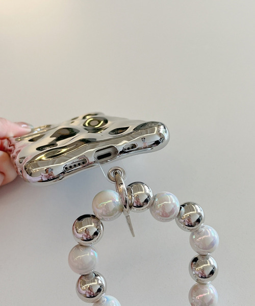 SILVER BULLET（シルバーバレット）の「『SBLTR』iPhone11 iPhone12 iPhone13 iPhone14 iPhone15 Pro/Pro Max/Plus ミラー パールチェーン iphoneケース スマホカバー（スマホケース/カバー・レディース・シルバー・iPhone 11/iPhone 12/iPhone 12 Pro/iPhone 12 Pro Max/iPhone 13/iPhone 13 Pro/iPhone 13 Pro Max/iPhone 14/iPhone 14 Pro/iPhone 14 Pro Max/iPhone 15/iPhone 15 Plus/iPhone 15 Pro/iPhone 15 Pro Max）」の8枚目の写真
