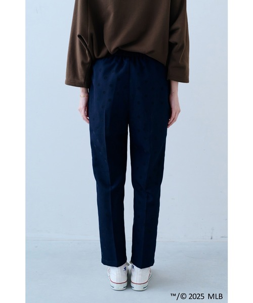 IEDIT(イディット)の「IEDIT フロッキードットプリントのゆるテーパードパンツ(その他パンツ・レディース・ブラック/ブラウン系その他/ネイビー・LARGE/MEDIUM/XX-LARGE/X-LARGE/XXX-LARGE)」の22枚目の写真