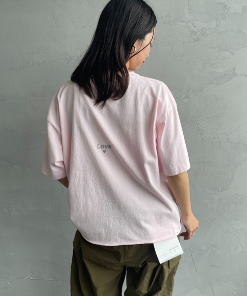 FUNG（ファング）の「[FUNG/ファング] MAKE PEACE カットオフプリントTシャツ（Tシャツ/カットソー・レディース・ホワイト/ピンク・M）」の3枚目の写真