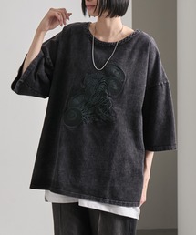 【cussil/クシル】ピグメントスノーウォッシュ加工フラワー刺繍オーバーサイズハーフスリーブTシャツ