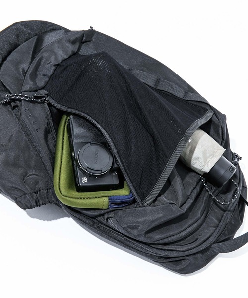 EKAL（エカル）の「TRAVELER DAY PACK（バックパック/リュック・メンズ・グレー/ブラック・ONE）」の21枚目の写真
