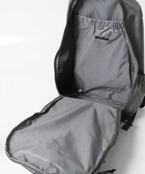 EKAL（エカル）の「TRAVELER DAY PACK（バックパック/リュック・メンズ・グレー/ブラック・ONE）」の15枚目の写真