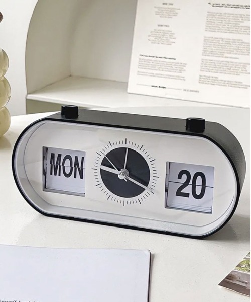 ammy.（エイミードット）の「【 ammy. / エイミードット 】 フリップカレンダー / アナログ 置時計（置時計・レディース・ホワイト/ブラック/ブラック系その他・FREE）」の7枚目の写真