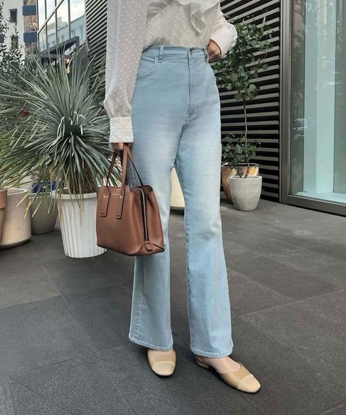 one after another NICE CLAUP(ワンアフターアナザーナイスクラップ)の「美脚ストレッチデニムパンツ(デニムパンツ・レディース・ブルー/ブラック/ライトブルー・SMALL/MEDIUM)」の16枚目の写真