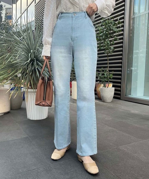 one after another NICE CLAUP(ワンアフターアナザーナイスクラップ)の「美脚ストレッチデニムパンツ(デニムパンツ・レディース・ブルー/ブラック/ライトブルー・SMALL/MEDIUM)」の15枚目の写真