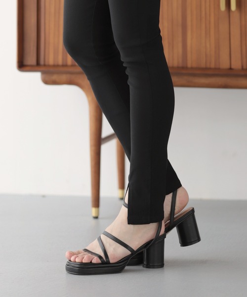 nouvellemoi(ヌーベルモイ)の「【インフルエンサーコラボ】裾スリットスキニーパンツ(その他パンツ・レディース・ブラック/ベージュ系その他・S/M/PS)」の9枚目の写真