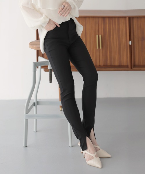 nouvellemoi(ヌーベルモイ)の「【インフルエンサーコラボ】裾スリットスキニーパンツ(その他パンツ・レディース・ブラック/ベージュ系その他・S/M/PS)」の11枚目の写真