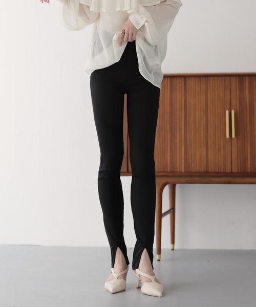 nouvellemoi(ヌーベルモイ)の「【インフルエンサーコラボ】裾スリットスキニーパンツ(その他パンツ・レディース・ブラック/ベージュ系その他・S/M/PS)」の12枚目の写真