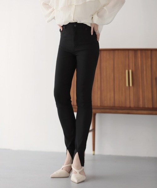 nouvellemoi(ヌーベルモイ)の「【インフルエンサーコラボ】裾スリットスキニーパンツ(その他パンツ・レディース・ブラック/ベージュ系その他・S/M/PS)」の13枚目の写真
