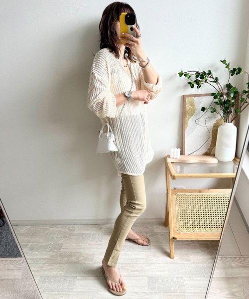 nouvellemoi(ヌーベルモイ)の「【インフルエンサーコラボ】裾スリットスキニーパンツ(その他パンツ・レディース・ブラック/ベージュ系その他・S/M/PS)」の6枚目の写真