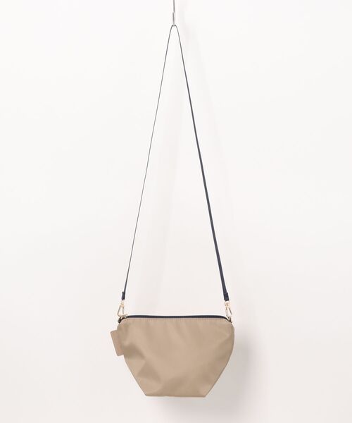 ROPE' PICNIC(ロペピクニック)の「はっ水ミニバトーショルダーバッグ(ショルダーバッグ・レディース・チャコールグレー/オフホワイト/ブルー/グレー系その他/ベージュ/ピンク/ベージュ系その他2・FREE)」の6枚目の写真