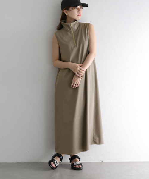 La TOTALITE(ラトータリテ)の「ハーフジップワンピース(ワンピース・レディース・ブラック/ブラウン・36/38)」の1枚目の写真