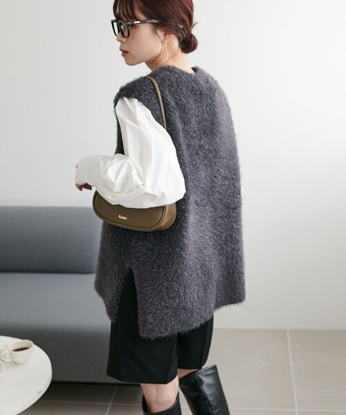 DISCOAT（ディスコート）の「フェザーヤーンチュニックベスト《WEB限定カラーあり》（ベスト・レディース・ベージュ/アイボリー/ブラック/チャコールグレー/モカ・FREE）」の15枚目の写真