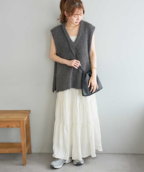 DISCOAT（ディスコート）の「フェザーヤーンチュニックベスト《WEB限定カラーあり》（ベスト・レディース・ベージュ/アイボリー/ブラック/チャコールグレー/モカ・FREE）」の21枚目の写真