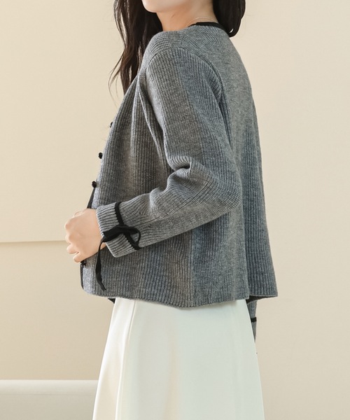 Lace Ladies(レースレディース)の「袖リボン 配色ライン 長袖 ニット カーディガン(カーディガン/ボレロ・レディース・モカ/ブラック/アイボリー/グレー・FREE)」の10枚目の写真