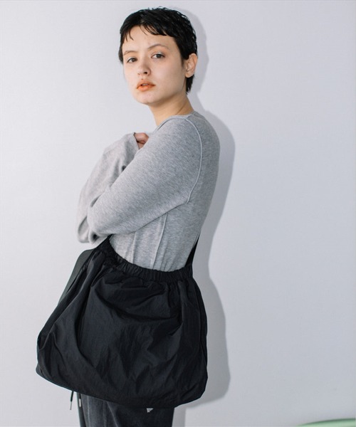 SUWDEE(スーディー)の「nylon shoulder bag(ショルダーバッグ・レディース・ブラック・FREE)」の1枚目の写真