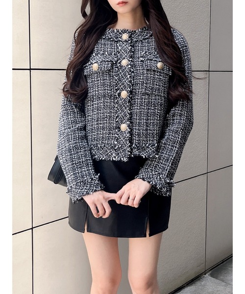 MIIA（ミーア）の「フリンジツイードジャケット（カーディガン/ボレロ・レディース・ベージュ/ブラック/オフホワイト・FREE）」の2枚目の写真