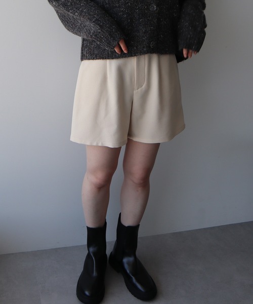 earth music&ecology（アースミュージックアンドエコロジー）の「サイドベルトショートパンツ（その他パンツ・レディース・アイボリー/ブラック/ブラウン・S/M）」の9枚目の写真