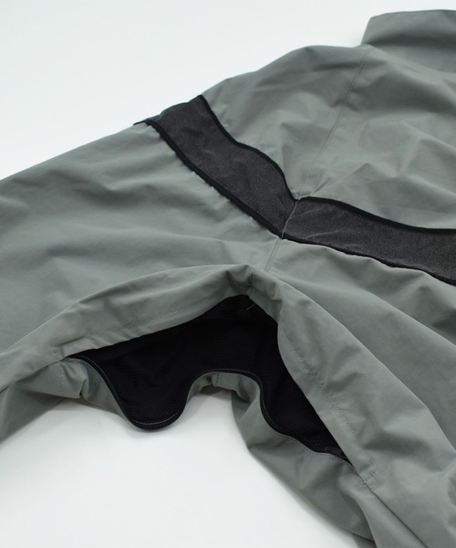 VINTAGE(ヴィンテージ)の「【ヴィンテージ古着】U.S.ARMY IPFU Fitness ミリタリー ジャケット(ナイロンジャケット・メンズ・カーキ・XX-LARGE)」の2枚目の写真