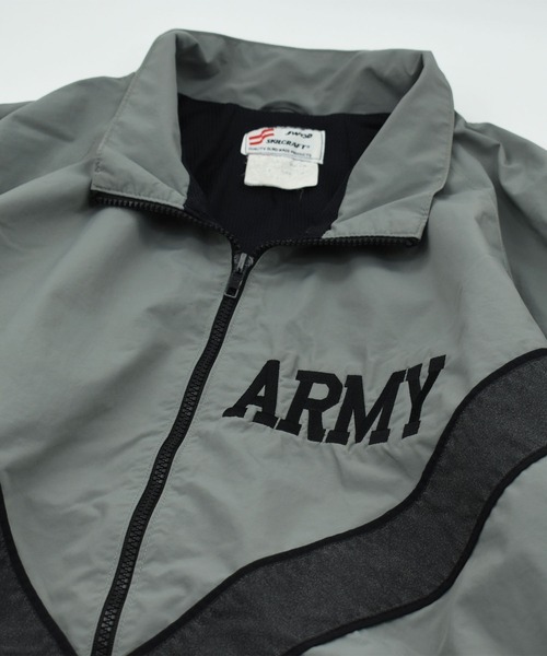 VINTAGE(ヴィンテージ)の「【ヴィンテージ古着】U.S.ARMY IPFU Fitness ミリタリー ジャケット(ナイロンジャケット・メンズ・カーキ・XX-LARGE)」の15枚目の写真