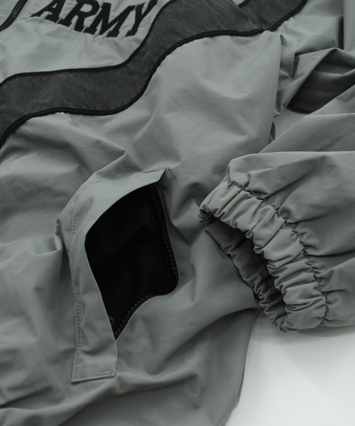 VINTAGE(ヴィンテージ)の「【ヴィンテージ古着】U.S.ARMY IPFU Fitness ミリタリー ジャケット(ナイロンジャケット・メンズ・カーキ・XX-LARGE)」の3枚目の写真