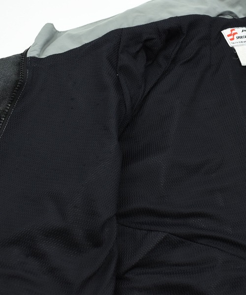 VINTAGE(ヴィンテージ)の「【ヴィンテージ古着】U.S.ARMY IPFU Fitness ミリタリー ジャケット(ナイロンジャケット・メンズ・カーキ・XX-LARGE)」の10枚目の写真