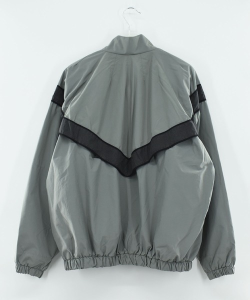 VINTAGE(ヴィンテージ)の「【ヴィンテージ古着】U.S.ARMY IPFU Fitness ミリタリー ジャケット(ナイロンジャケット・メンズ・カーキ・XX-LARGE)」の13枚目の写真