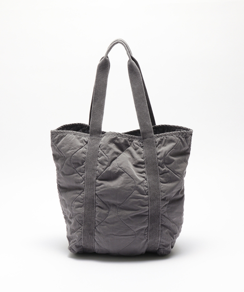 SAVE KHAKI UNITED(セーブカーキユナイテッド)の「SAVE KHAKI UNITED / QUILTED TOTE BAG(トートバッグ・メンズ・ブラック/カーキ・FREE)」の4枚目の写真