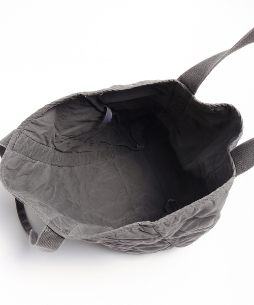 SAVE KHAKI UNITED(セーブカーキユナイテッド)の「SAVE KHAKI UNITED / QUILTED TOTE BAG(トートバッグ・メンズ・ブラック/カーキ・FREE)」の6枚目の写真