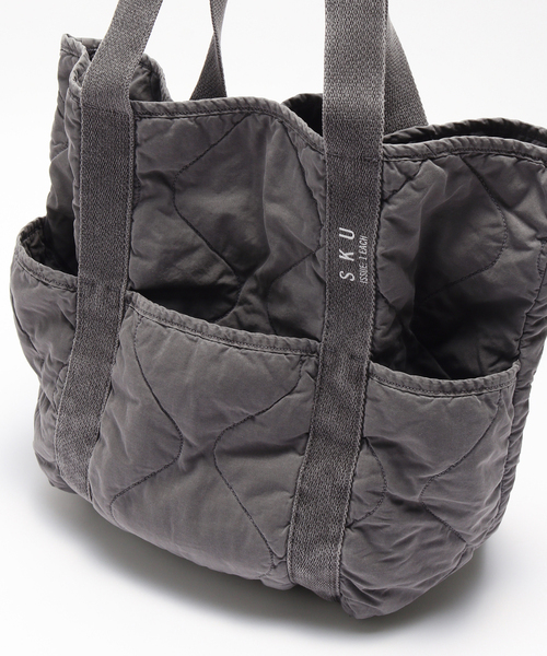 SAVE KHAKI UNITED(セーブカーキユナイテッド)の「SAVE KHAKI UNITED / QUILTED TOTE BAG(トートバッグ・メンズ・ブラック/カーキ・FREE)」の7枚目の写真